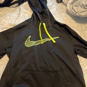 Nike therma fit hoodie